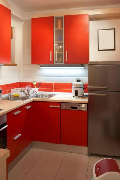 Muebles a Medida - Cocinas pequeas pero divertidas y comodas (Mod 22)